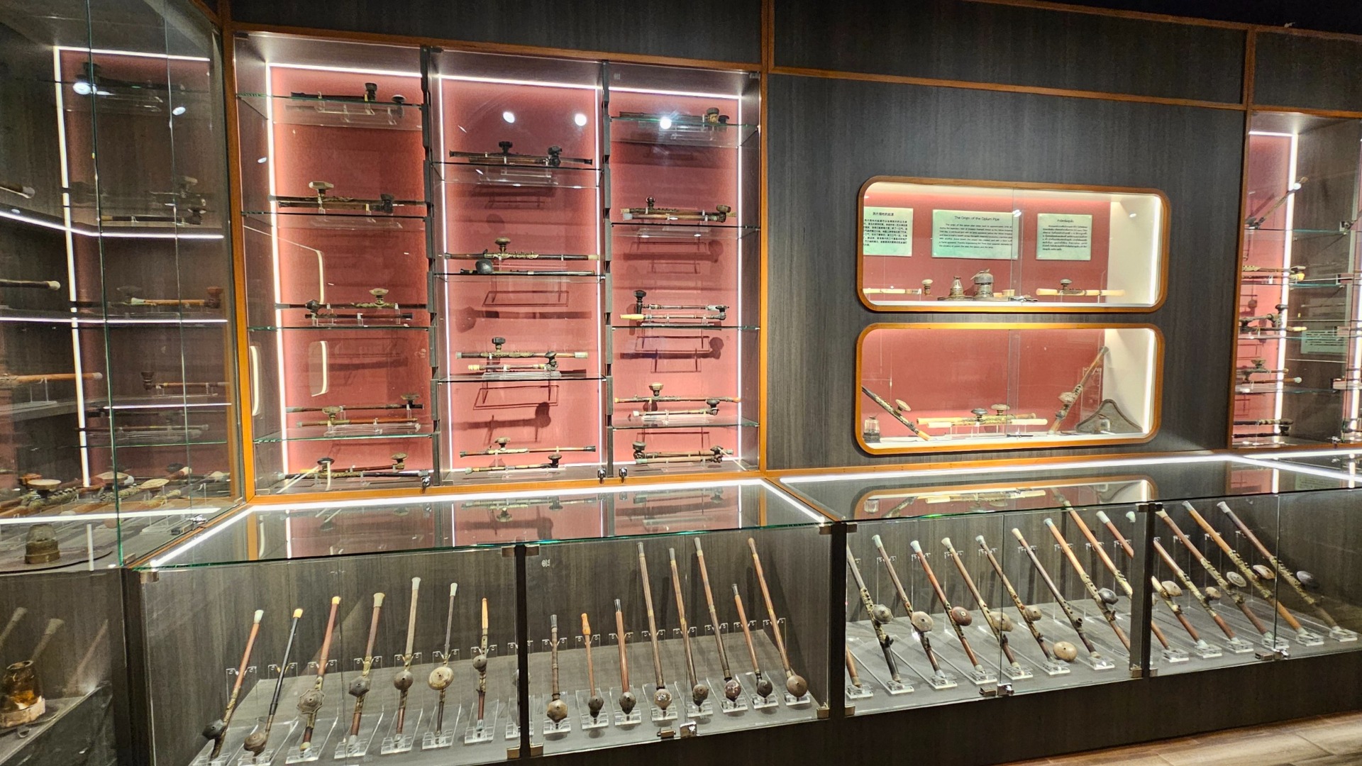 dýmky a opiové lampy